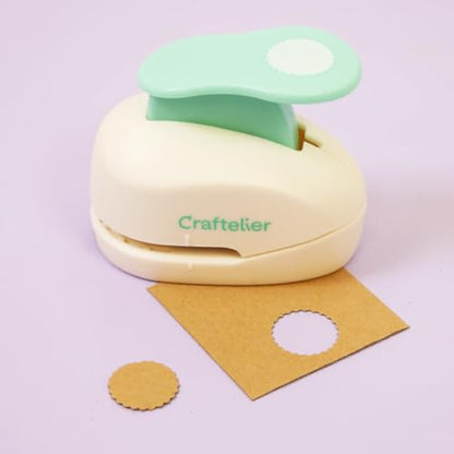 Craftelier - Scalloped Circle Punch 5/8" (1.58 cm) Diameter | Hole punche, scrapbooking and crafts projects, lever punch, for paper and cardstock, size 2.36 x 1.57 x 2.16 in - size: Pack of 1: 5/8" Diameter