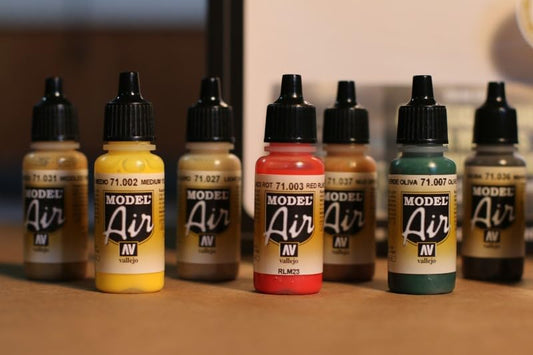 Vallejo WWII Allied Model Air Paint, 17ml (Pack of 16)