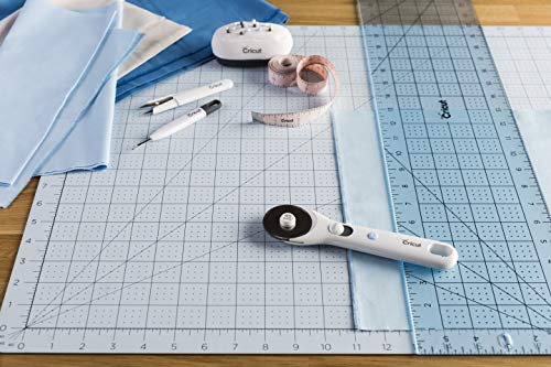 Cricut Self Healing Cutting Mat - Mat for use with TrueControl Knife, Rotary Cutter, Craft Knife, Xacto Knife - 12" x 12" [Blue]