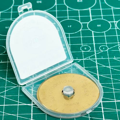 Titanium Coated 45mm Rotary Cutter Blades 50 Pack Rotary Blades for Fabric - color: Gloden