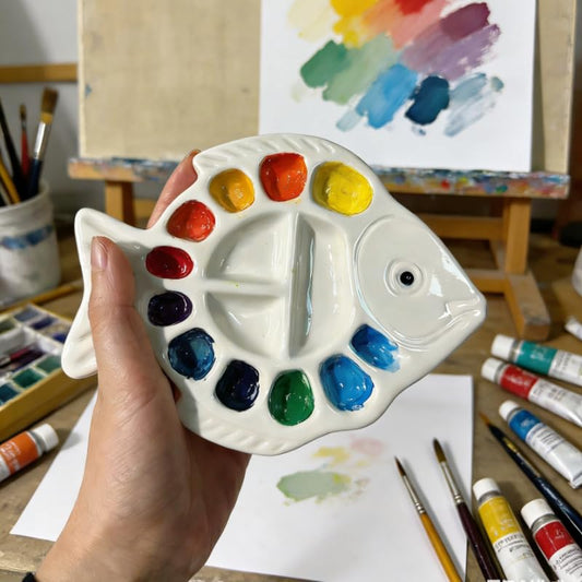 Unique Fish Shape Ceramic Watercolor Palette, White Mixing Tray for Artists | Porcelain Paint Palette Fishtail Pen Rest Design, Desktop Decoration Storage, Easy to Clean, Gift for Painting Enthusiasts