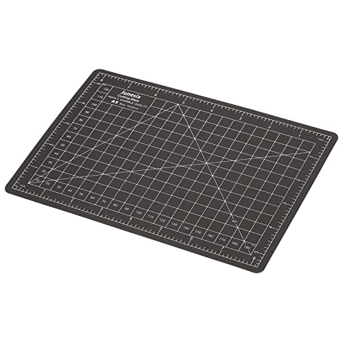 MECCANIXITY 6" x 8" Cutting Mats, Rotary Fabric Mat Self Recover Sewing Mat Double Sided for Hobbyist DIY Craft Creative Design, A5 Black White
